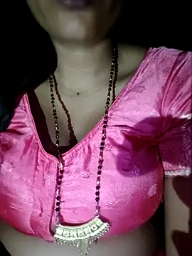Snapshot of Sexyradha_ chatting on 05.06.26 Sexyradha online show from 05.06.26