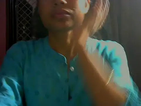 Snapshot of mayra89 chatting on 10.29.25 mayra89 online show from 10.29.25