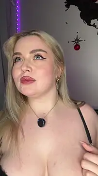 Snapshot of April_Vancee chatting on 02.08.26 April Vancee online show from 02.08.26