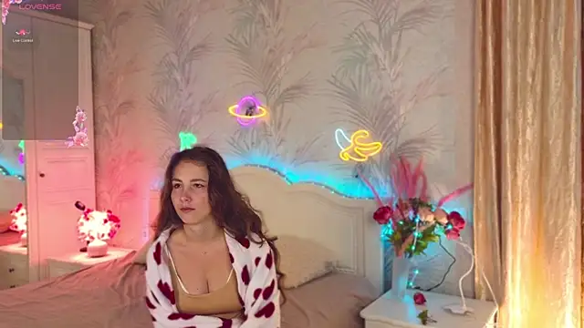 Snapshot of JaneVibes chatting on 09.27.25 JaneVibes online show from 09.27.25