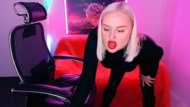 Snapshot of Miss_Alice_Silver chatting on 09.29.25 Miss Alice Silver online show from 09.29.25