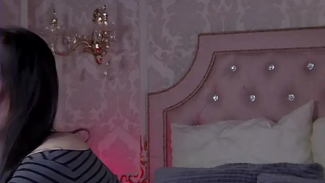 HeatherSweet  online show from 05.30.26