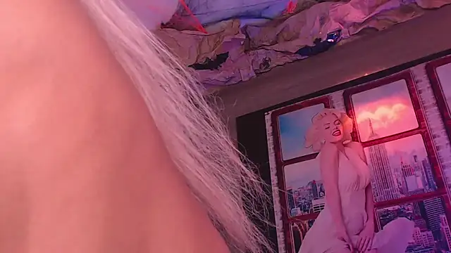 Snapshot of SashaNova chatting on 10.30.25 SashaNova online show from 10.30.25