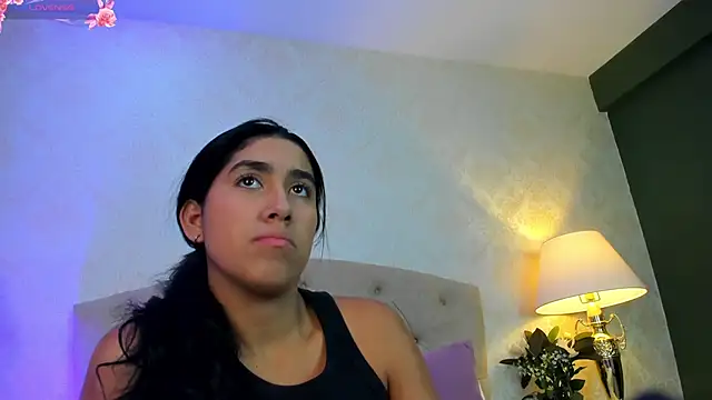 Mia Montess online show from 06.06.26