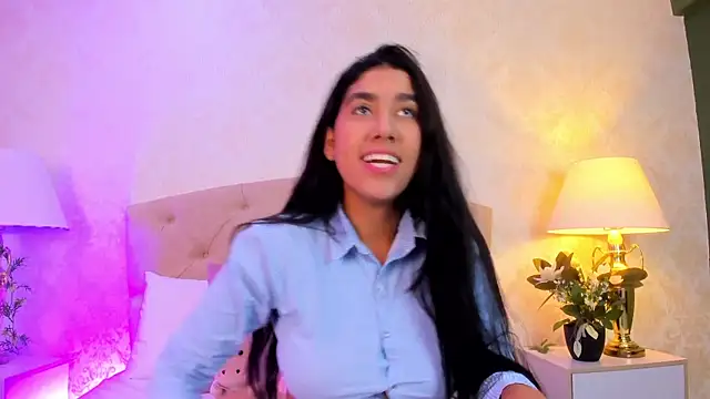 Mia Montess online show from 06.19.26