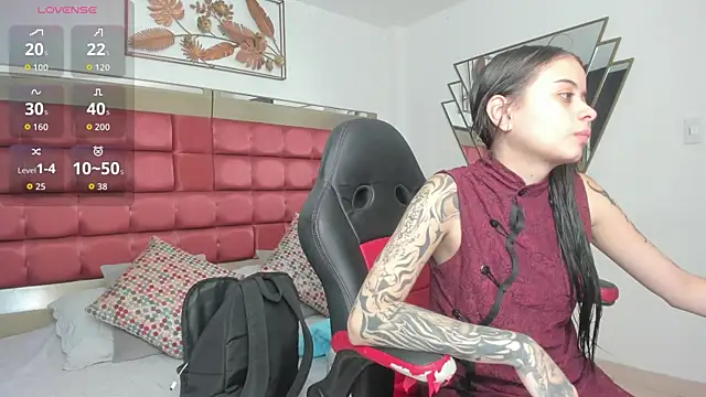 SaskiaGrendel online show from 06.17.26
