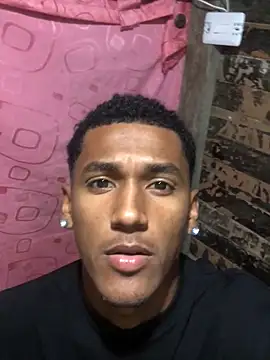 Snapshot of LexiAndDeker chatting on 11.17.25 LexiAndDeker online show from 11.17.25