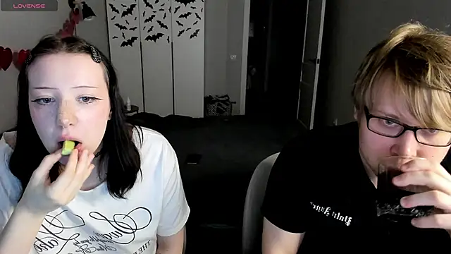JayMollyy online show from 04.17.26