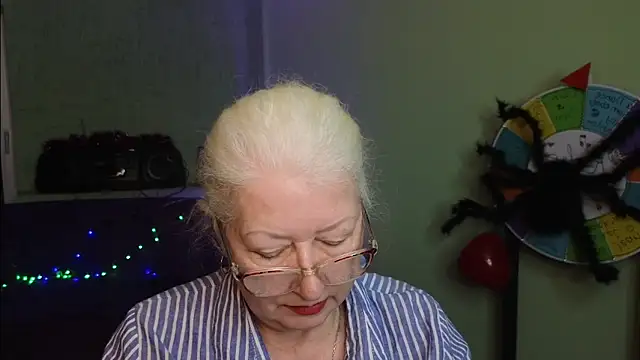 Maya Mayflower online show from 03.03.25