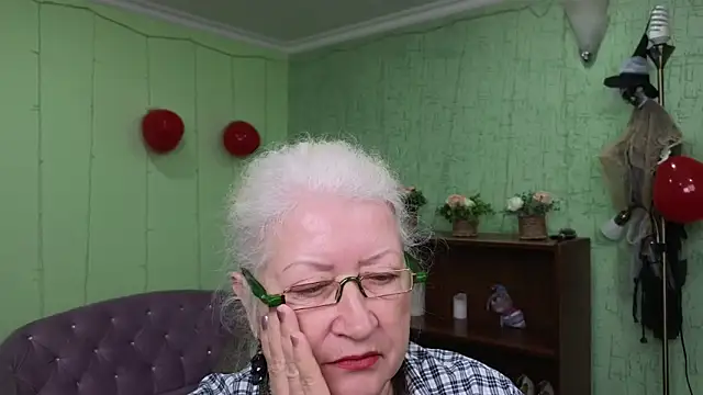 Maya Mayflower online show from 03.07.25