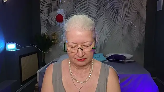 Maya Mayflower online show from 03.13.25