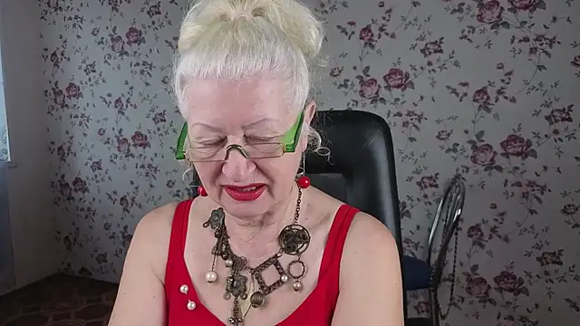 Maya Mayflower online show from 09.18.25