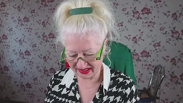 Maya Mayflower online show from 10.19.25