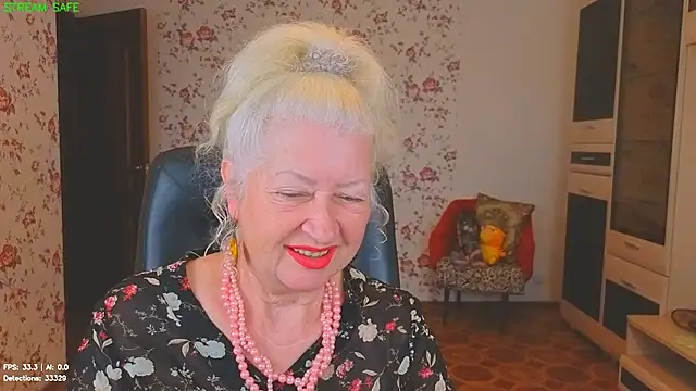 Snapshot of Maya_Mayflower chatting on 06.29.26 Maya Mayflower online show from 06.29.26