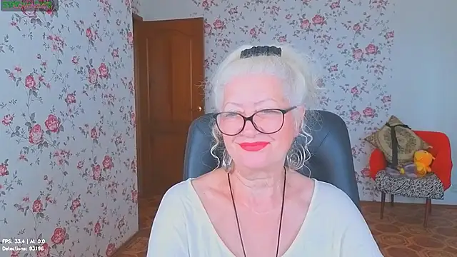 Snapshot of Maya_Mayflower chatting on 07.05.26 Maya Mayflower online show from 07.05.26