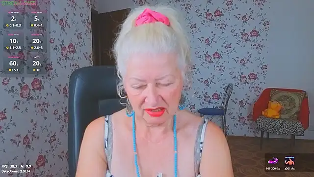 Snapshot of Maya_Mayflower chatting on 07.26.26 Maya Mayflower online show from 07.26.26
