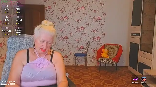 Snapshot of Maya_Mayflower chatting on 07.27.26 Maya Mayflower online show from 07.27.26
