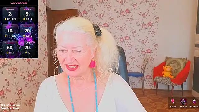 Snapshot of Maya_Mayflower chatting on 08.03.26 Maya Mayflower online show from 08.03.26