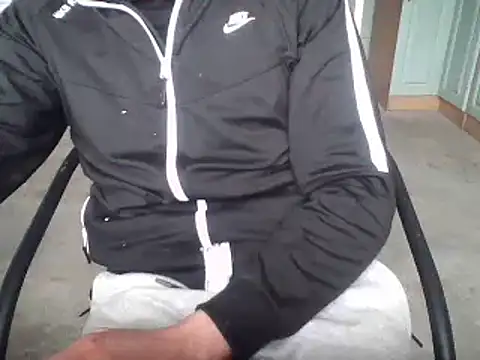 Snapshot of dxmiian chatting on 03.02.25 dxmiian online show from 03.02.25