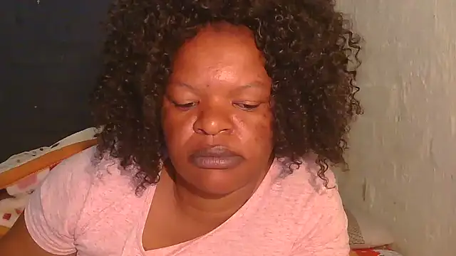 Snapshot of ebony_rose11 chatting on 11.16.25 ebony rose11 online show from 11.16.25