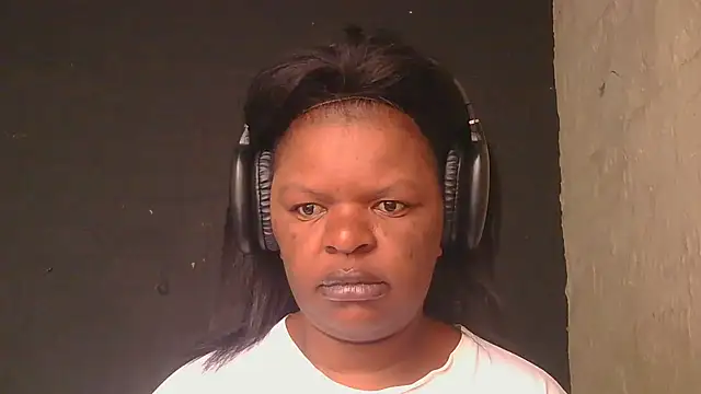 Snapshot of ebony_rose11 chatting on 01.07.26 ebony rose11 online show from 01.07.26