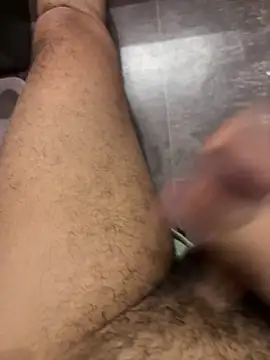 Snapshot of Runstat chatting on 11.04.25 Runstat online show from 11.04.25