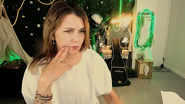 NicoleHitman online show from 05.06.26