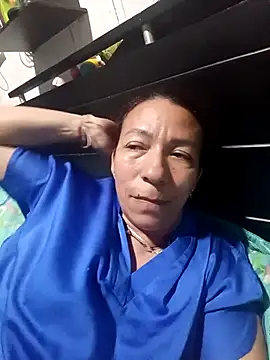 Snapshot of Antonela45 chatting on 04.12.26 Antonela45 online show from 04.12.26