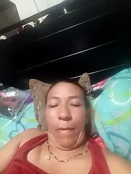 Snapshot of Antonela45 chatting on 04.19.26 Antonela45 online show from 04.19.26