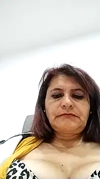 Snapshot of BiancaSteel chatting on 11.22.25 BiancaSteel online show from 11.22.25