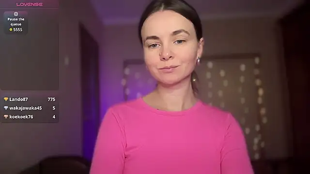 lanaloulou online show from 09.30.25