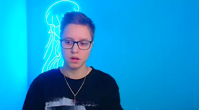 Bella Swannn online show from 03.15.25