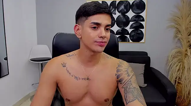 Snapshot of Peter_Dainty chatting on 03.04.25 Peter Dainty online show from 03.04.25