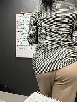 Ariana Rodriguez online show from 03.17.25