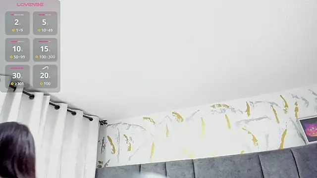 Cristal Velle online show from 11.15.25