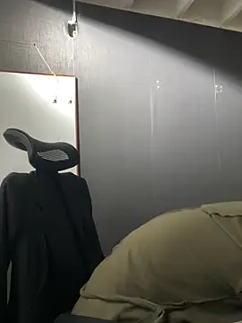 Isabella Varella online show from 02.24.26