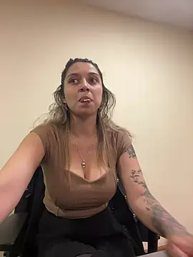 Isabella Varella online show from 03.24.26