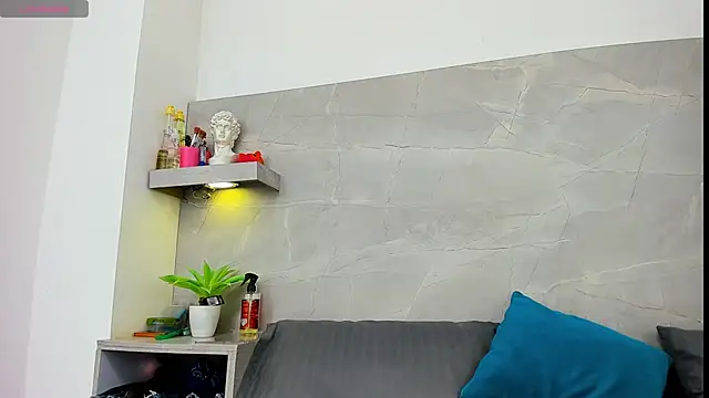 Liz ortega30 online show from 12.16.25