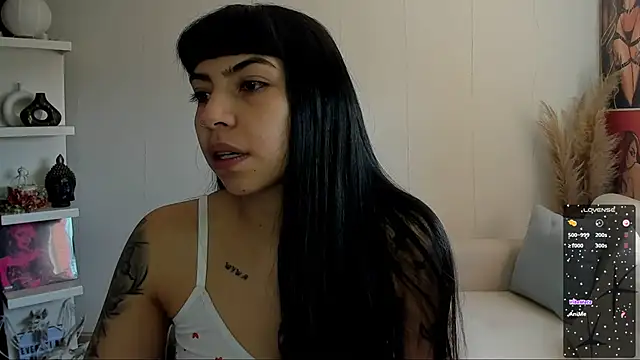 Saraa Desiree online show from 09.22.25