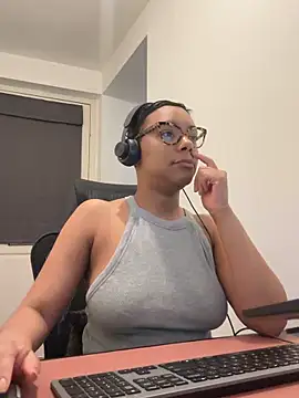 Snapshot of Melia_Rayne chatting on 02.09.26 Melia Rayne online show from 02.09.26