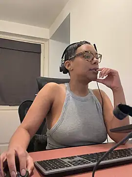 Snapshot of Melia_Rayne chatting on 02.24.26 Melia Rayne online show from 02.24.26