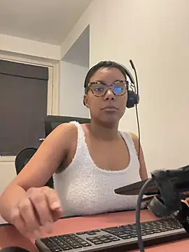 Snapshot of Melia_Rayne chatting on 03.03.26 Melia Rayne online show from 03.03.26