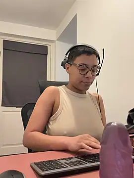 Snapshot of Melia_Rayne chatting on 03.05.26 Melia Rayne online show from 03.05.26