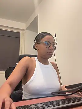 Snapshot of Melia_Rayne chatting on 03.17.26 Melia Rayne online show from 03.17.26