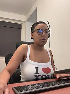 Snapshot of Melia_Rayne chatting on 03.23.26 Melia Rayne online show from 03.23.26