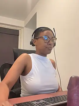 Melia Rayne online show from 05.18.26