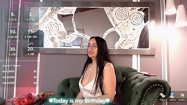 Snapshot of Chanel_milff_ chatting on 03.17.25 Chanel milff  online show from 03.17.25