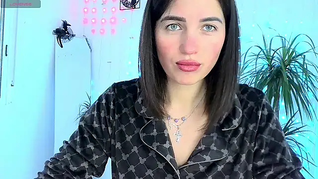 neferutt online show from 11.20.25