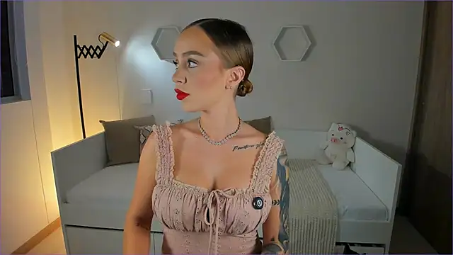 ValentinaMilann online show from 02.17.26