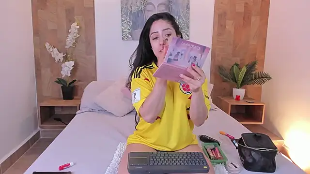 isabella winkler online show from 06.17.26